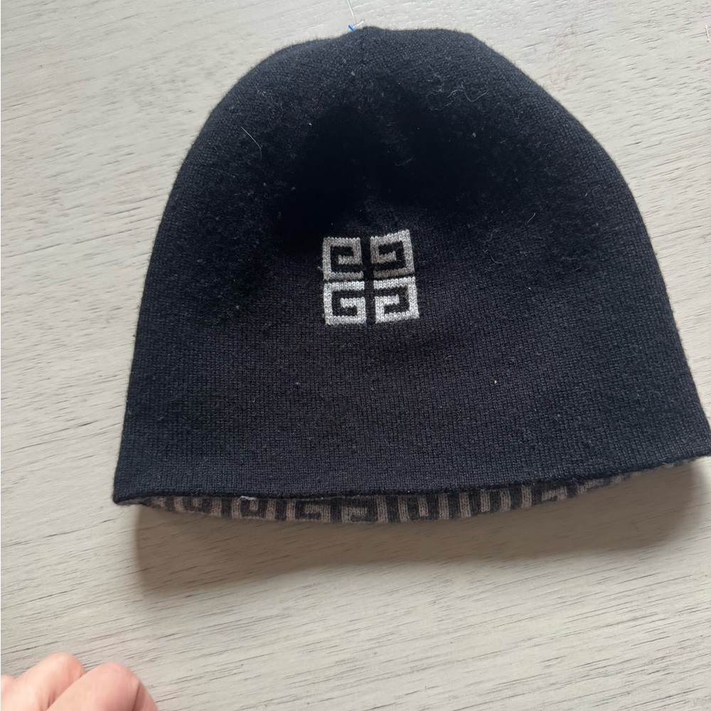 Givenchy black and gray reversible beanie - Picture 9 of 10